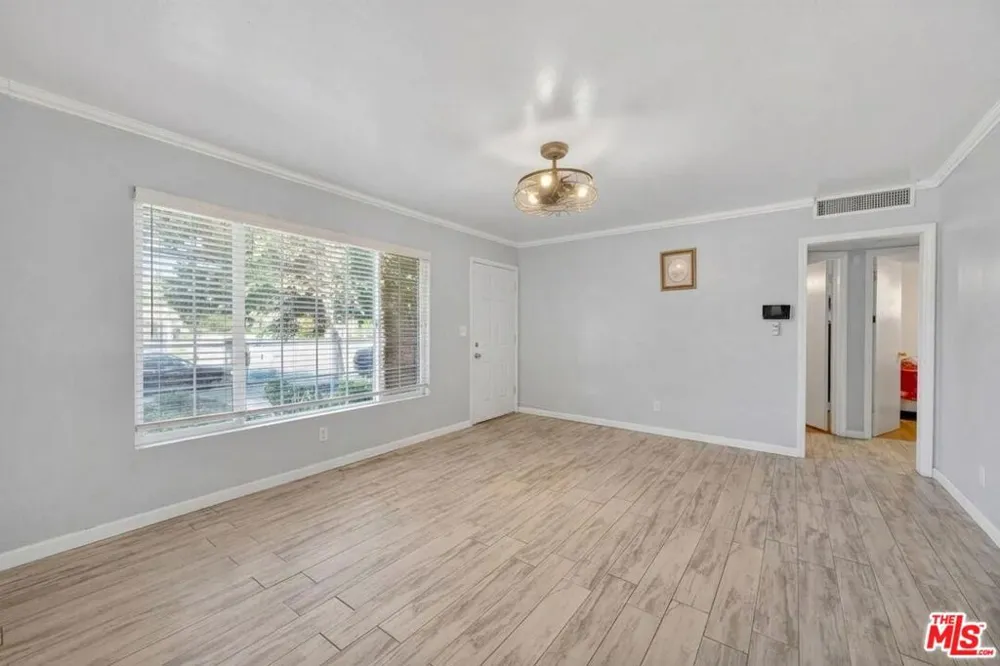 807 Shalimar Drive Bakersfield, CA 93306