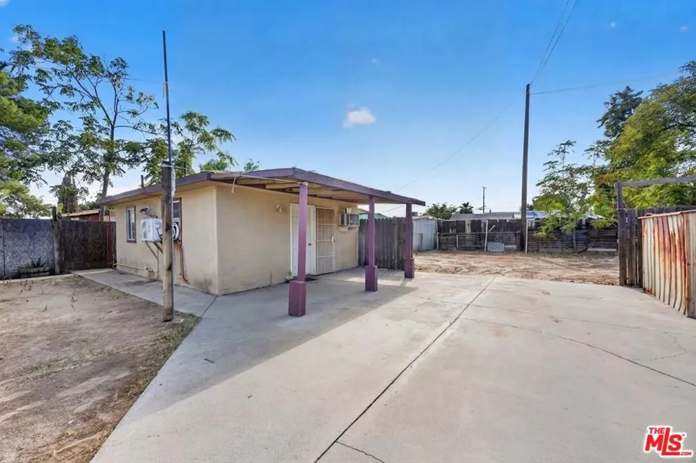 807 Shalimar Drive Bakersfield, CA 93306