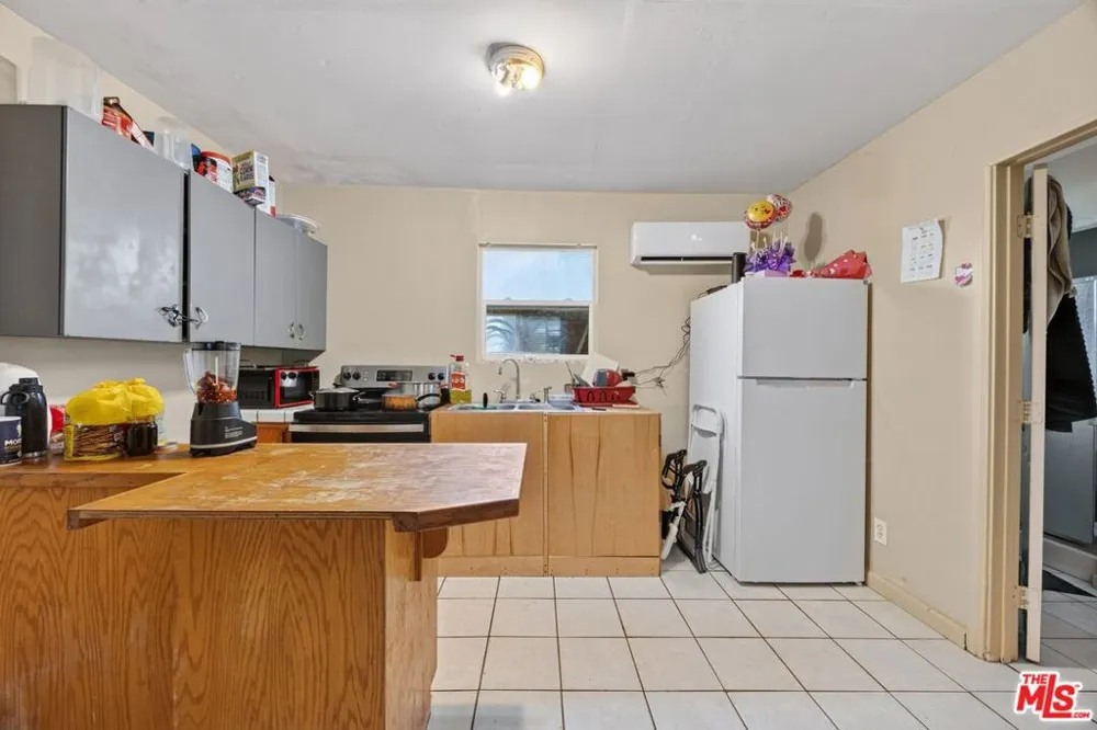 807 Shalimar Drive Bakersfield, CA 93306