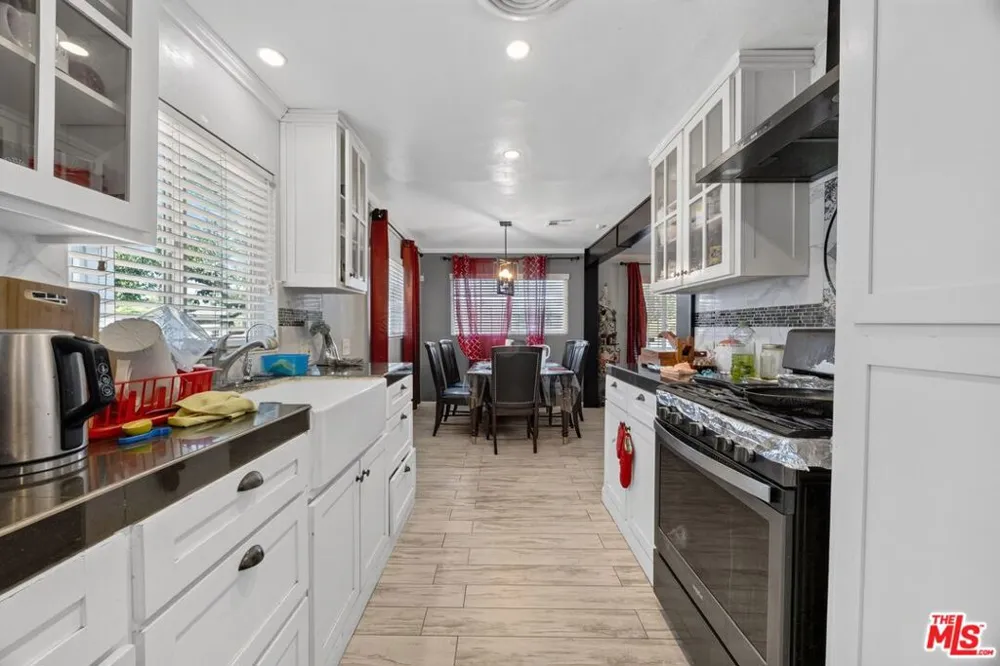 807 Shalimar Drive Bakersfield, CA 93306