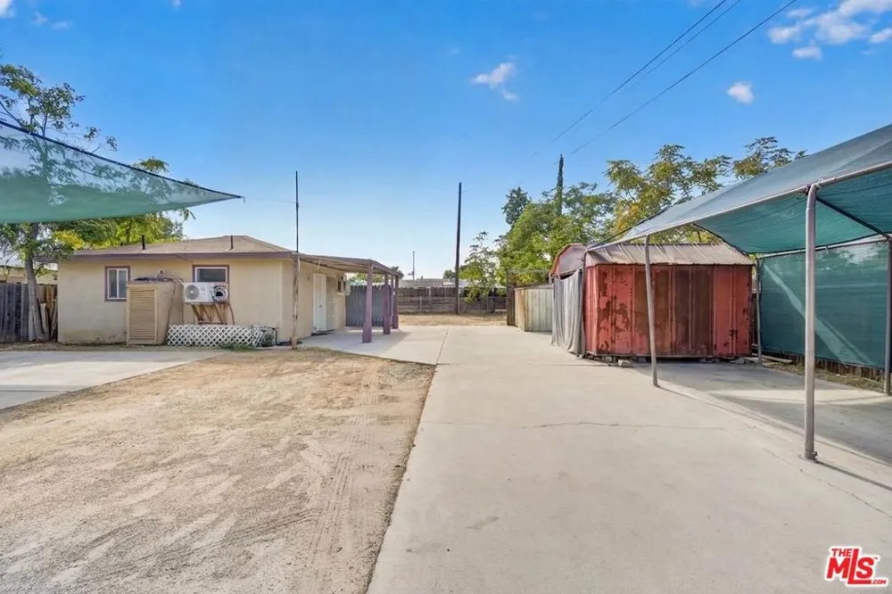 807 Shalimar Drive Bakersfield, CA 93306