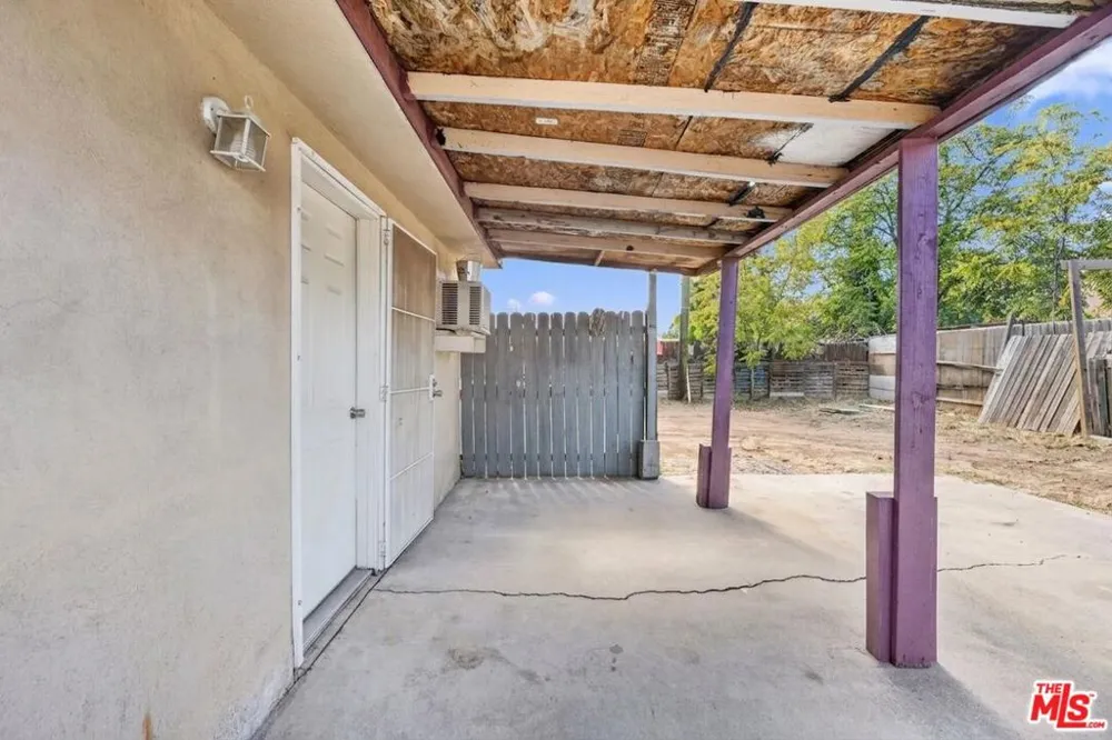 807 Shalimar Drive Bakersfield, CA 93306