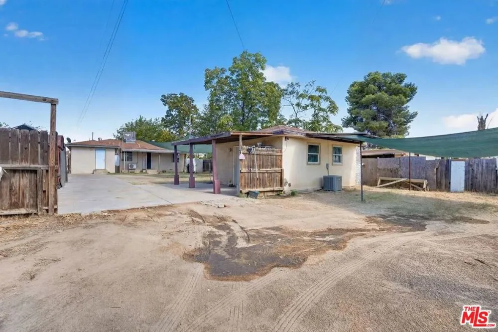 807 Shalimar Drive Bakersfield, CA 93306