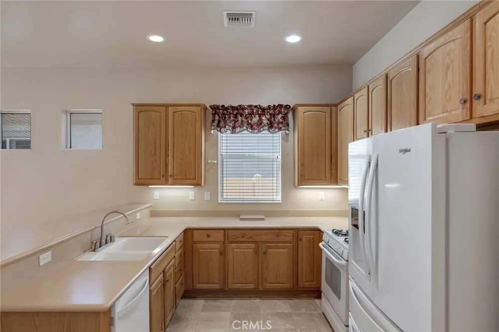 11162 Avonlea Apple Valley, CA 92308