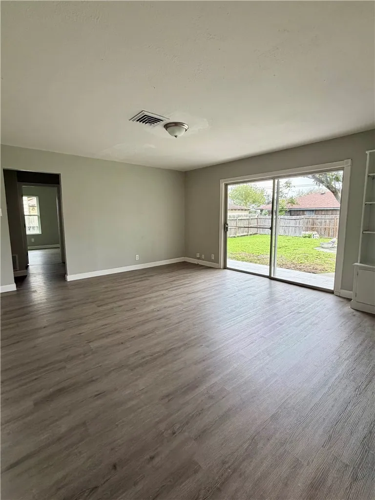 1315 Brentwood Drive Corpus Christi, TX 78415