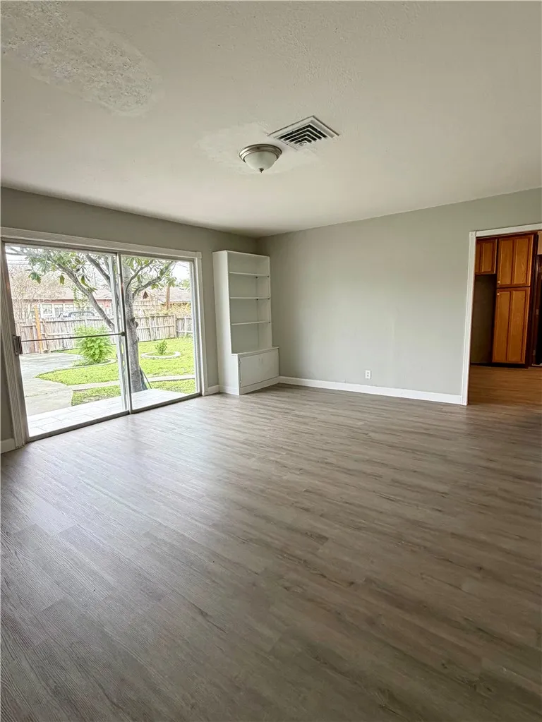 1315 Brentwood Drive Corpus Christi, TX 78415