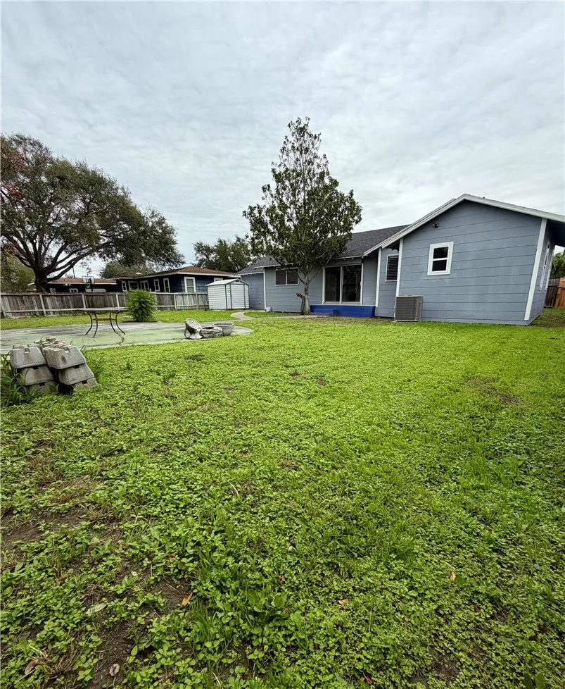 1315 Brentwood Drive Corpus Christi, TX 78415