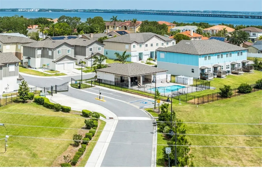 2101 SEBRING PLACE Clearwater, FL 33760