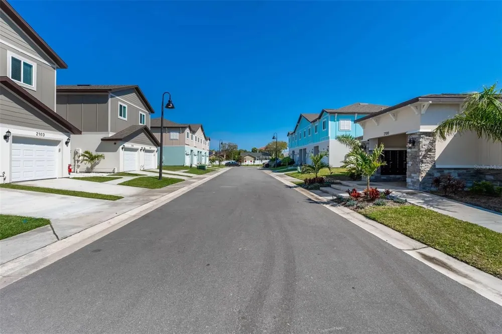 2101 SEBRING PLACE Clearwater, FL 33760