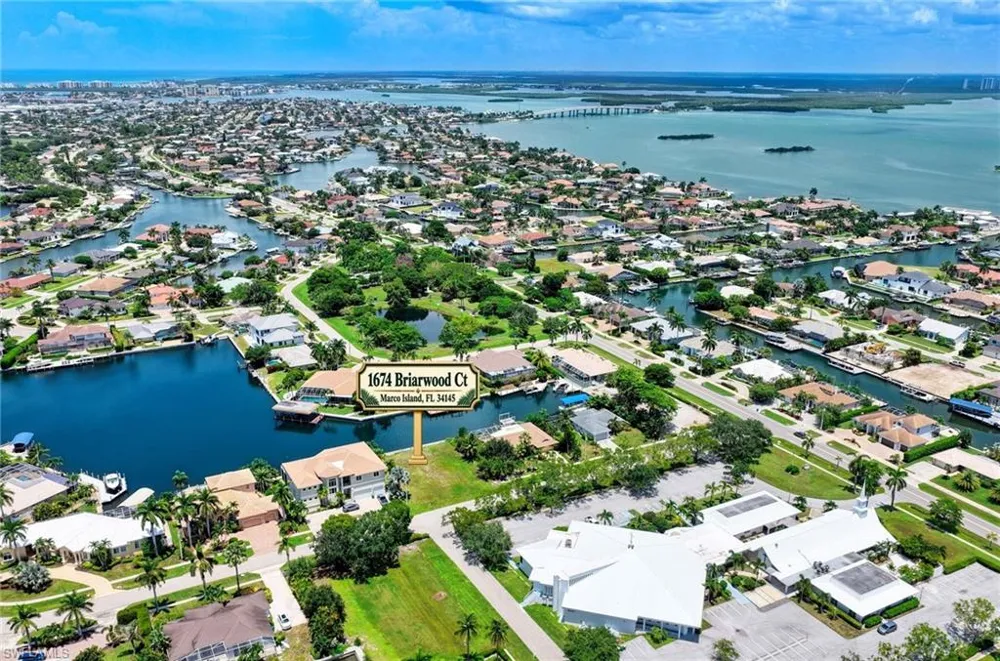 1674 Briarwood Court Marco Island, FL 34145