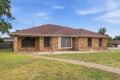 3727 Ravenwood Drive