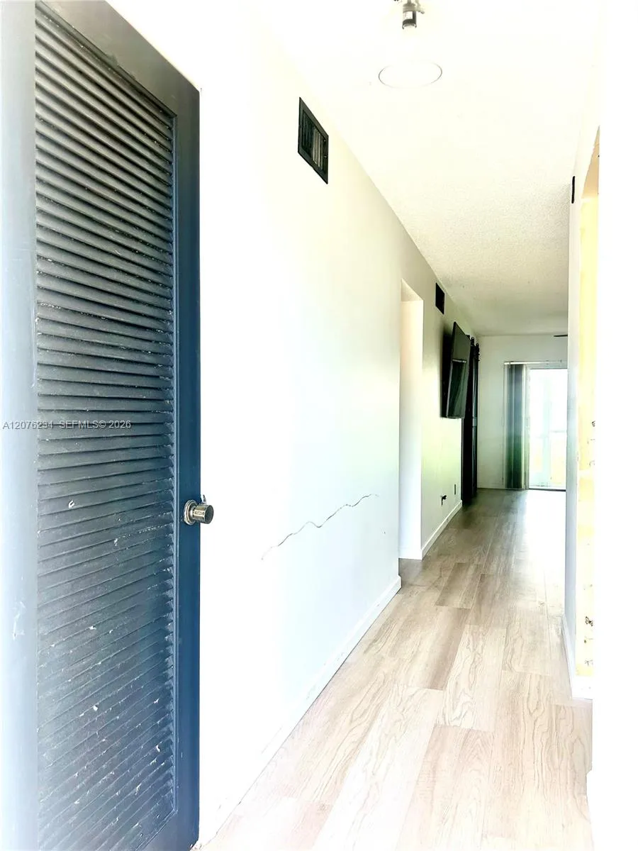 201 Berkley Rd #102 Hollywood, FL 33024