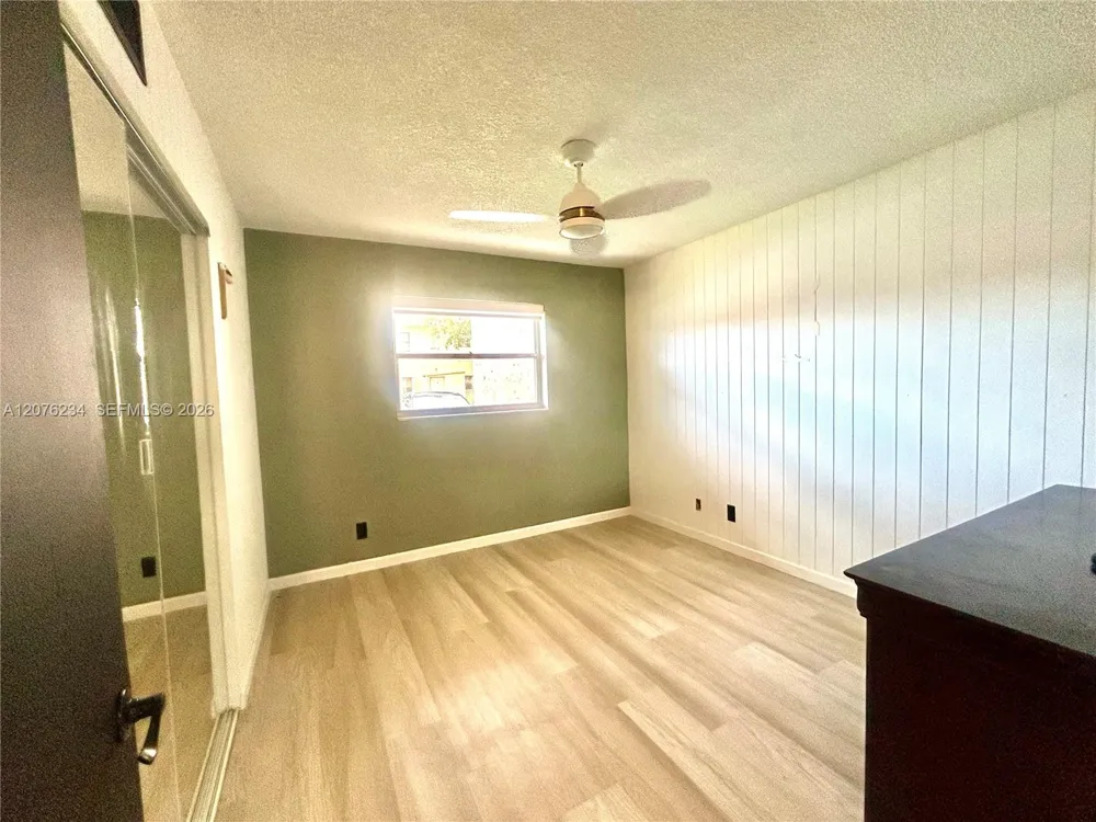 201 Berkley Rd #102 Hollywood, FL 33024