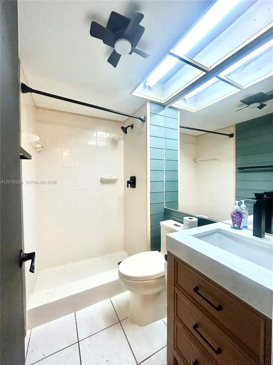 201 Berkley Rd #102 Hollywood, FL 33024