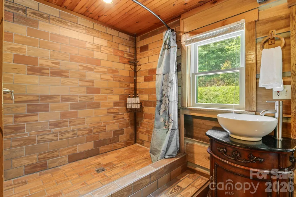 1185 Black Bear Drive Mars Hill, NC 28754