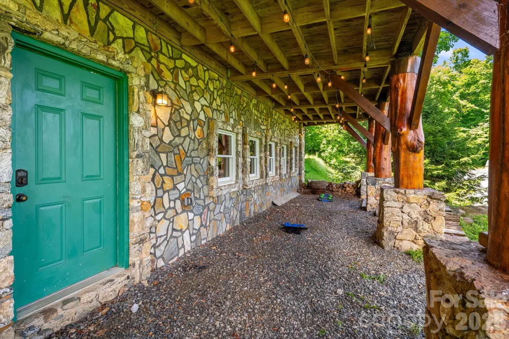 1185 Black Bear Drive Mars Hill, NC 28754