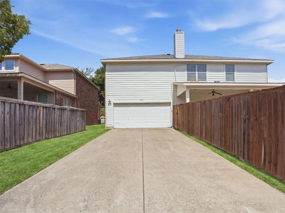 2159 Fair Weather Drive Lancaster, TX 75146