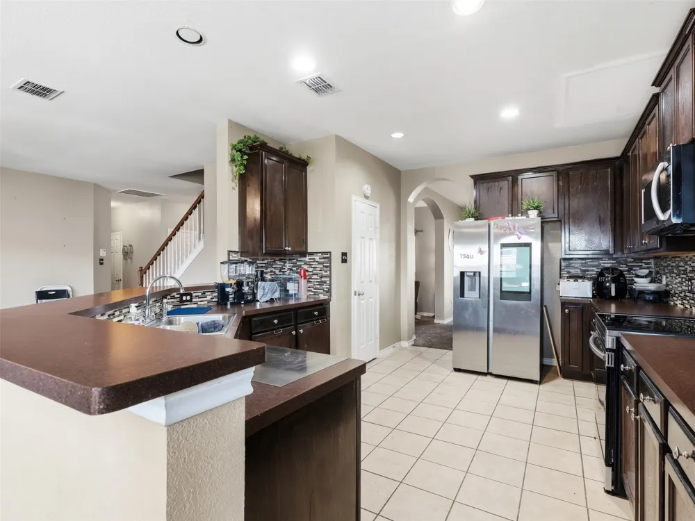 2159 Fair Weather Drive Lancaster, TX 75146