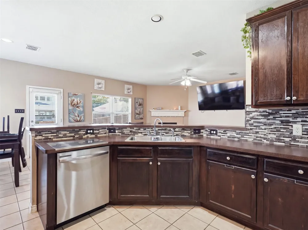 2159 Fair Weather Drive Lancaster, TX 75146