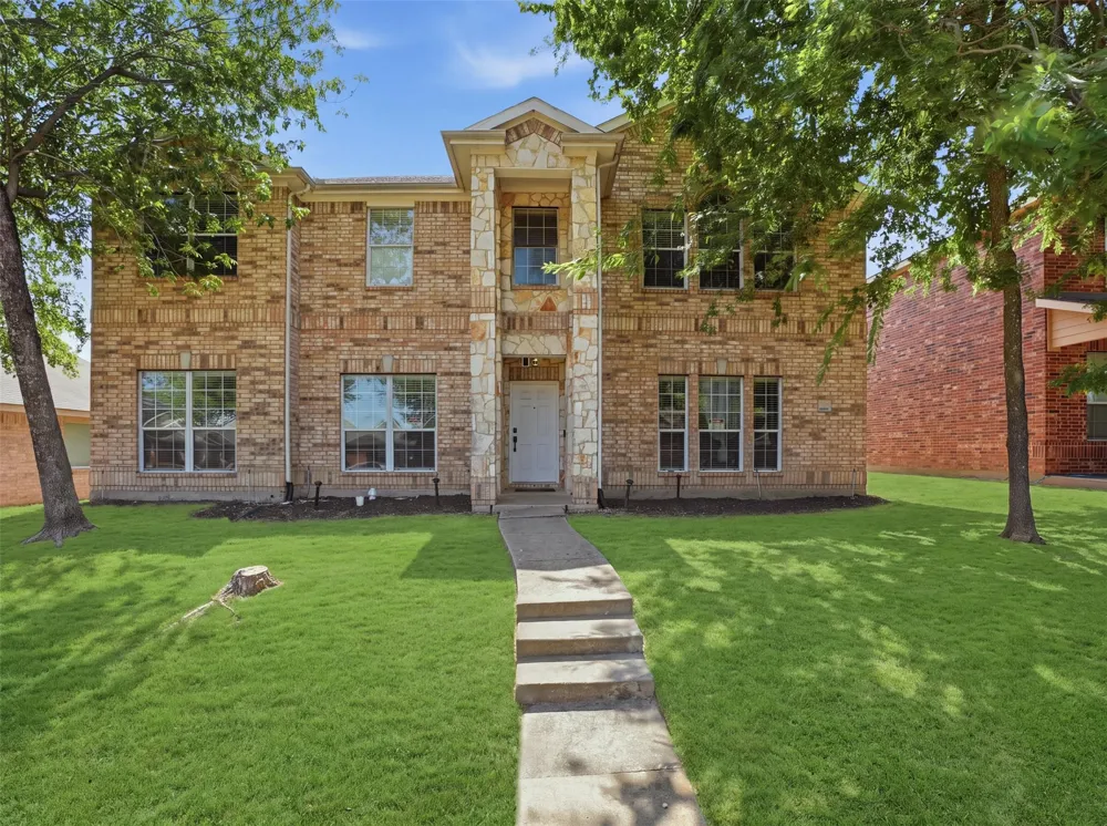 2159 Fair Weather Drive Lancaster, TX 75146