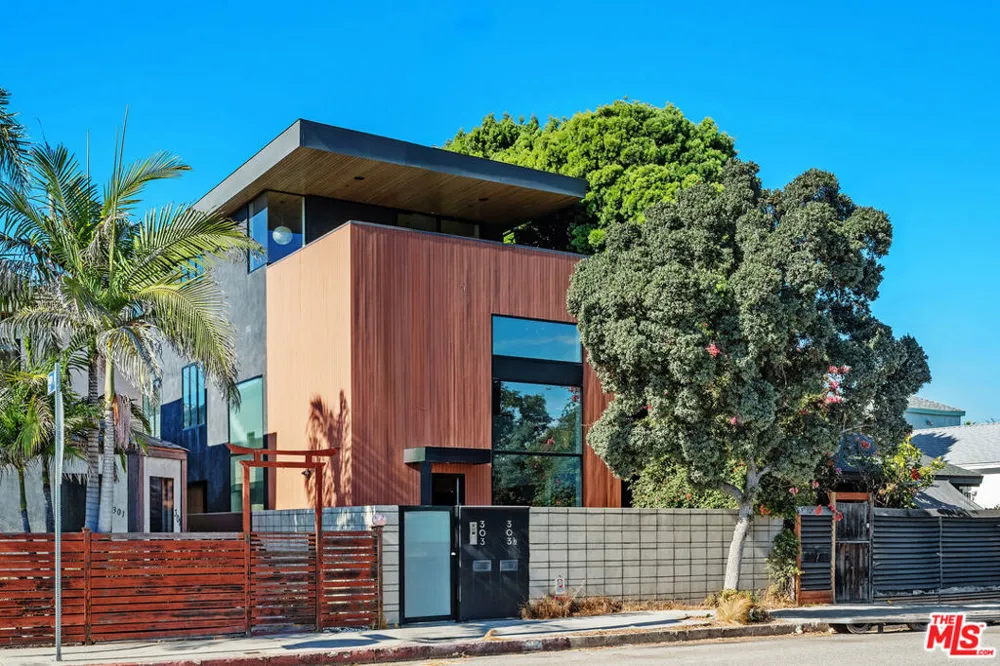 303 Windward Avenue Venice, CA 90291