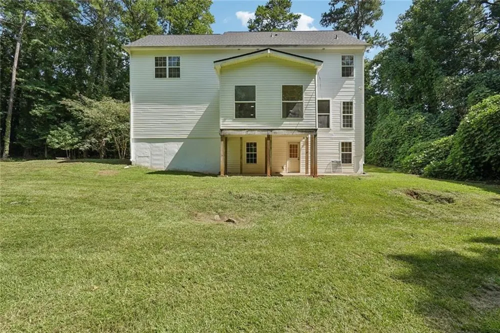 161 Lake Ridge Drive Newnan, GA 30263