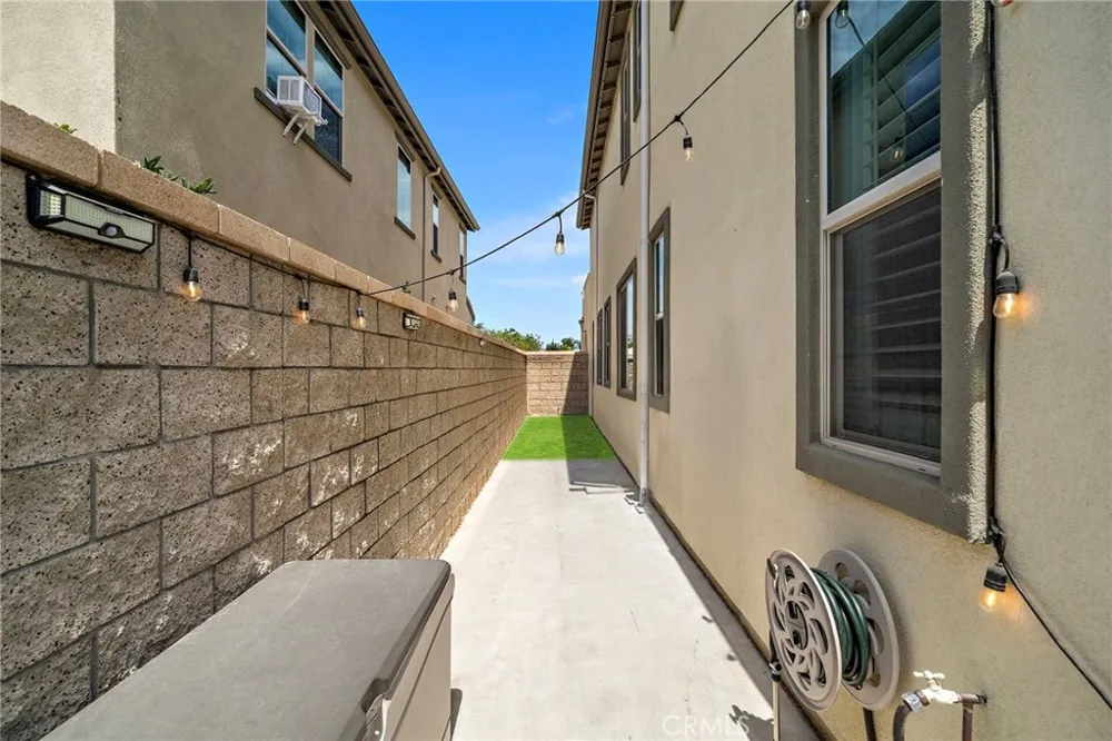 9832 Skylar Avenue Fountain Valley, CA 92708