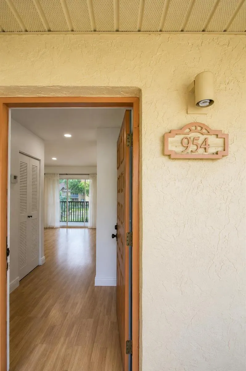 954 Coral Club Drive #954 Coral Springs, FL 33071