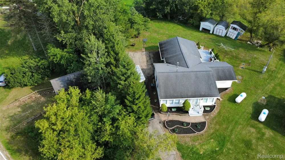 6180 E 5 Point Highway Hamlin Township, MI 48827