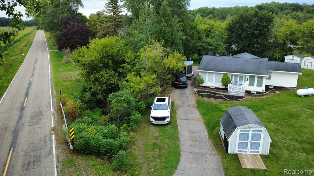 6180 E 5 Point Highway Hamlin Township, MI 48827