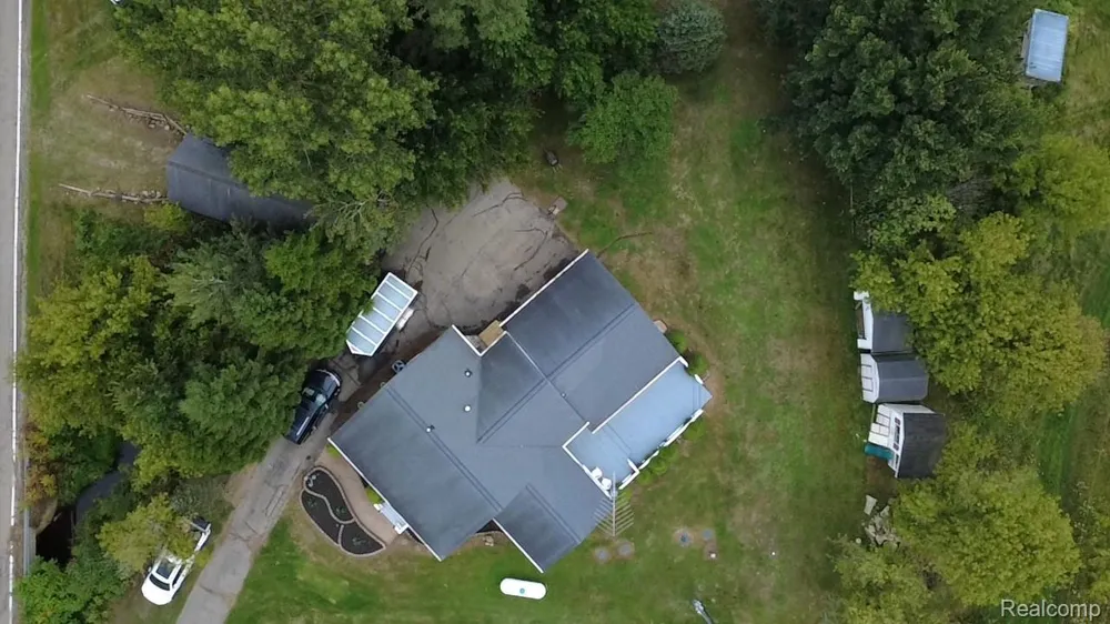 6180 E 5 Point Highway Hamlin Township, MI 48827