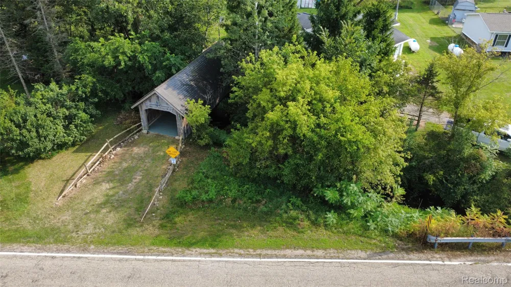 6180 E 5 Point Highway Hamlin Township, MI 48827