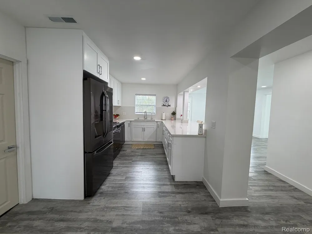 6180 E 5 Point Highway Hamlin Township, MI 48827