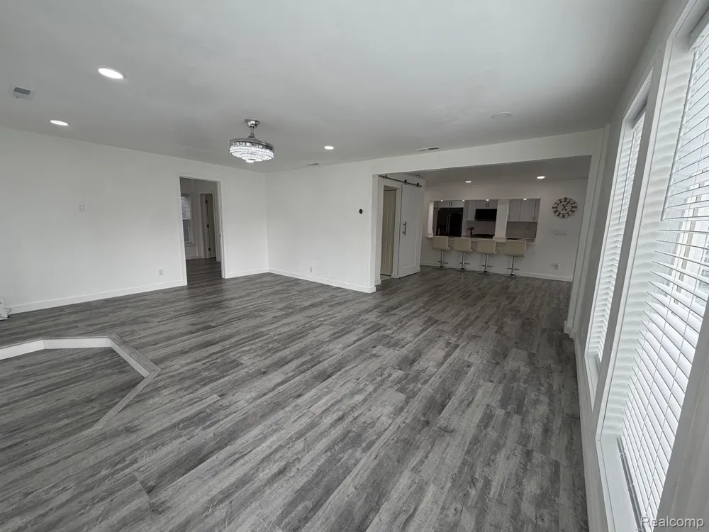 6180 E 5 Point Highway Hamlin Township, MI 48827