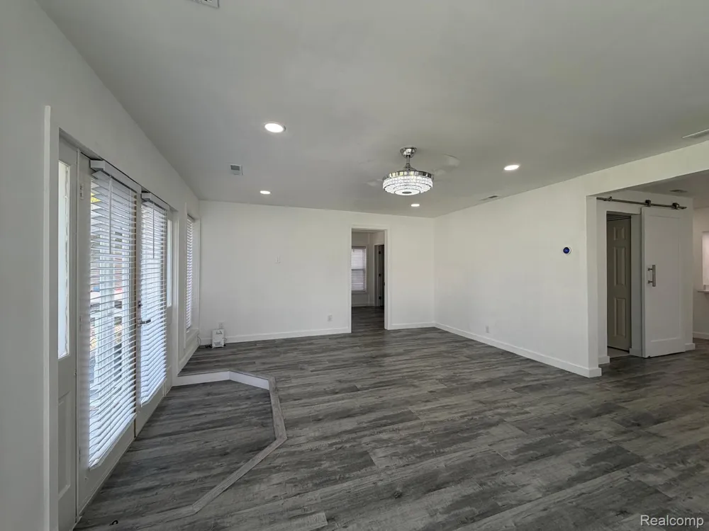 6180 E 5 Point Highway Hamlin Township, MI 48827