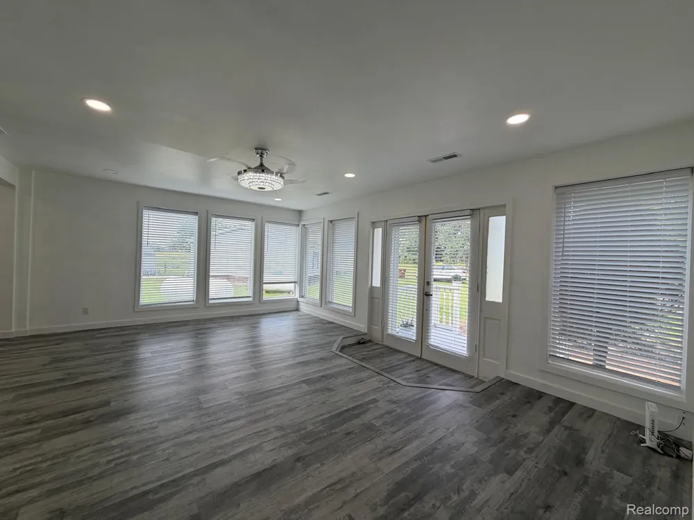 6180 E 5 Point Highway Hamlin Township, MI 48827