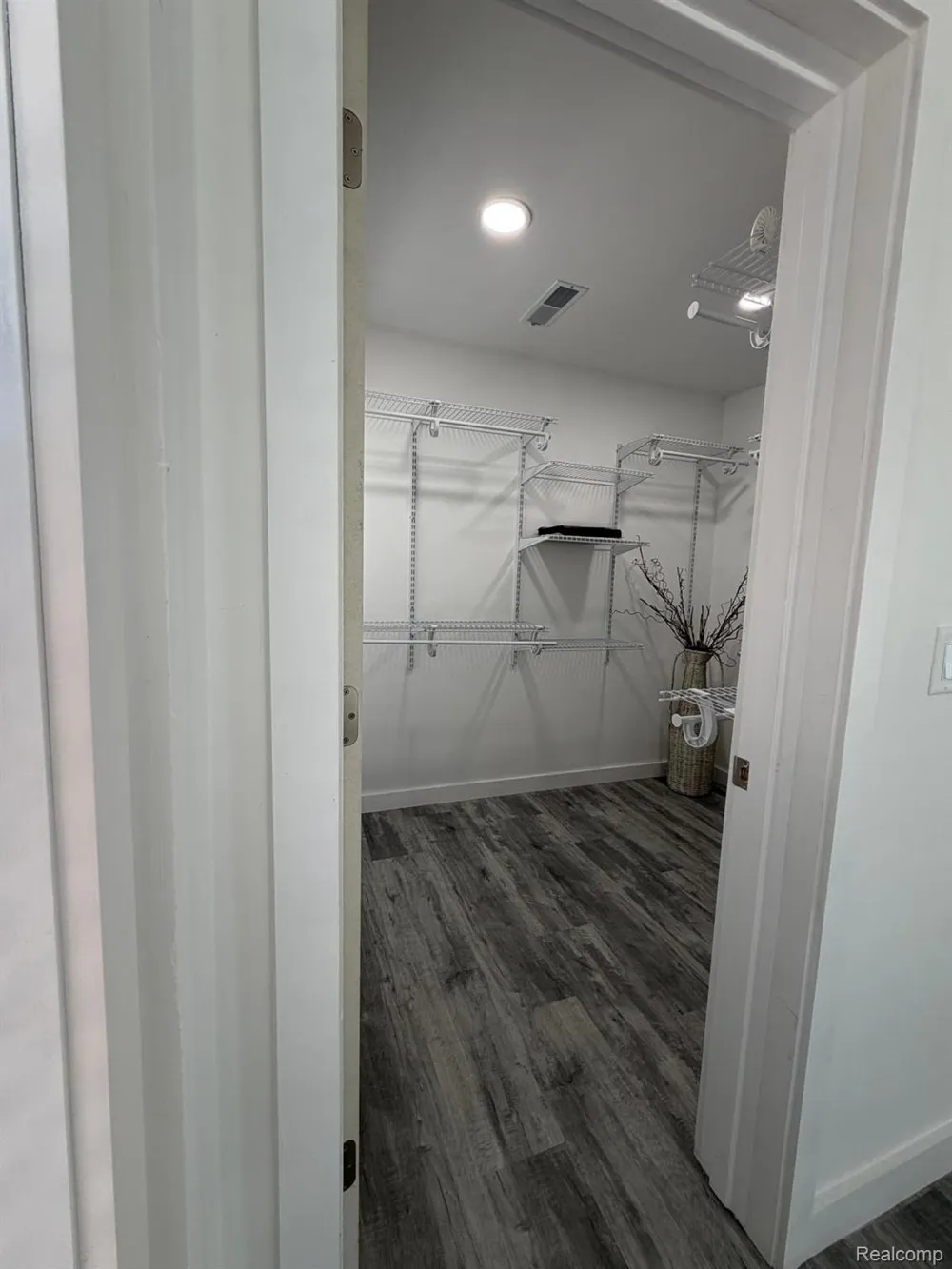 6180 E 5 Point Highway Hamlin Township, MI 48827