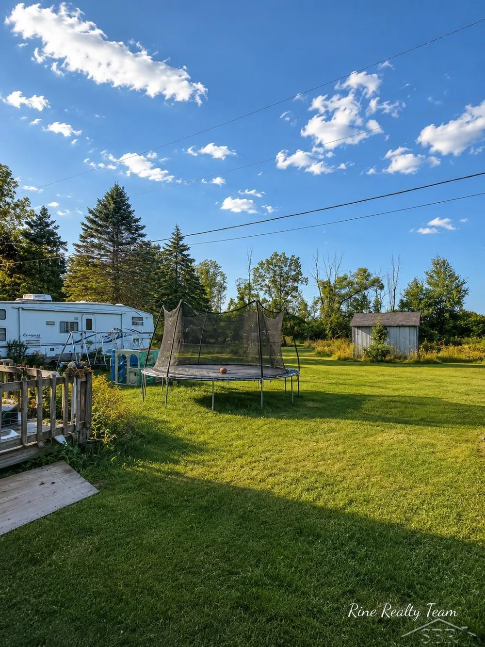 2561 E Manor Road Au Gres Township, MI 48703
