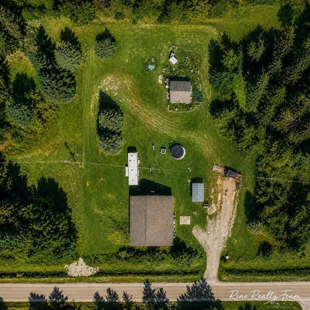 2561 E Manor Road Au Gres Township, MI 48703