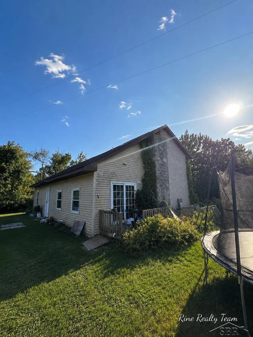 2561 E Manor Road Au Gres Township, MI 48703