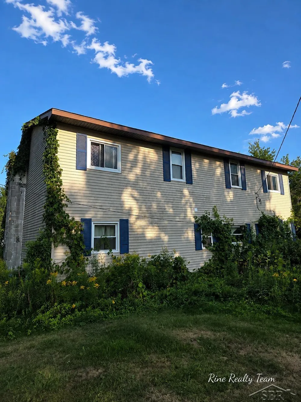 2561 E Manor Road Au Gres Township, MI 48703