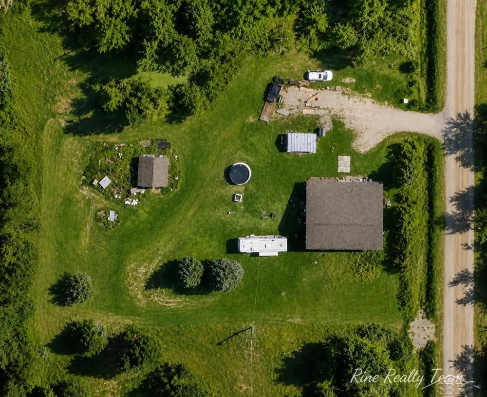 2561 E Manor Road Au Gres Township, MI 48703