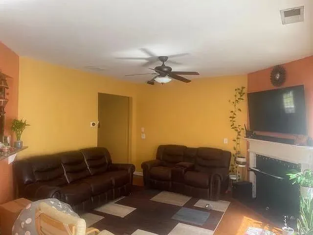 1575 Faircrest Lane Alpharetta, GA 30004