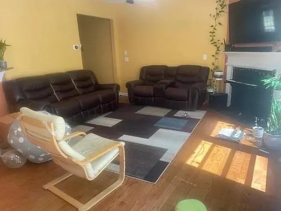 1575 Faircrest Lane Alpharetta, GA 30004