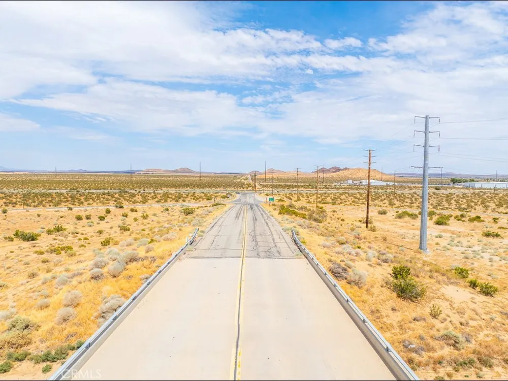 Sierra Highway Mojave, CA 93501