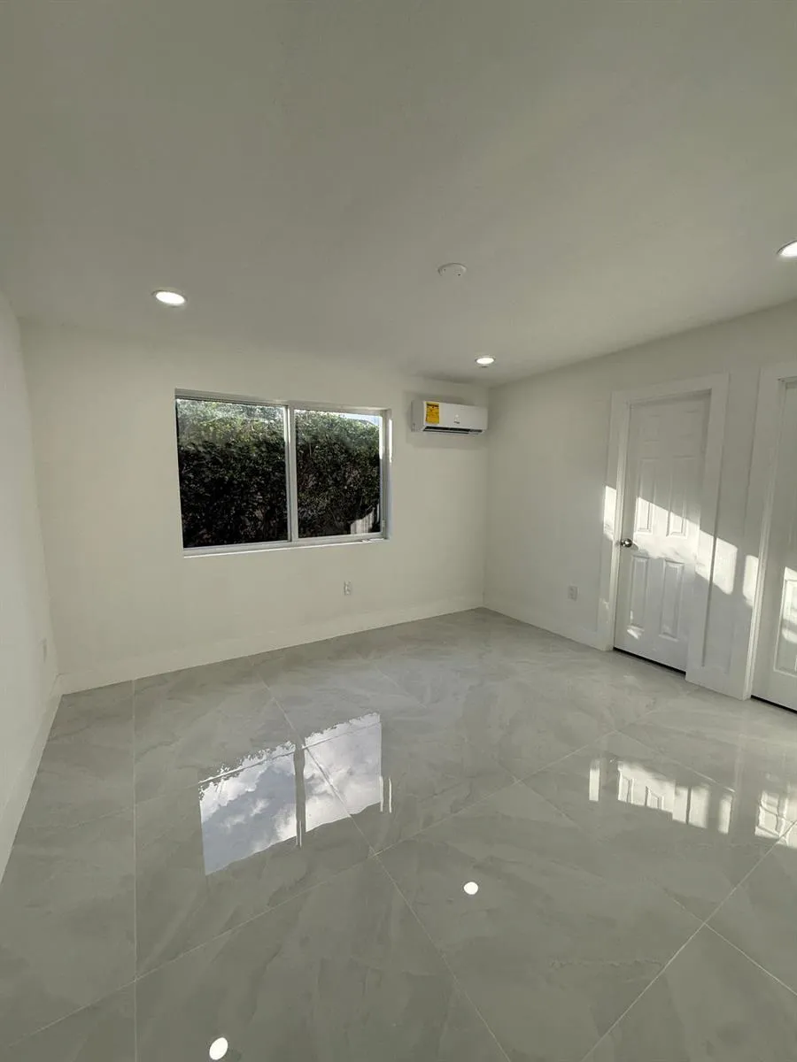 4400 SW 36TH STREET West Park, FL 33023