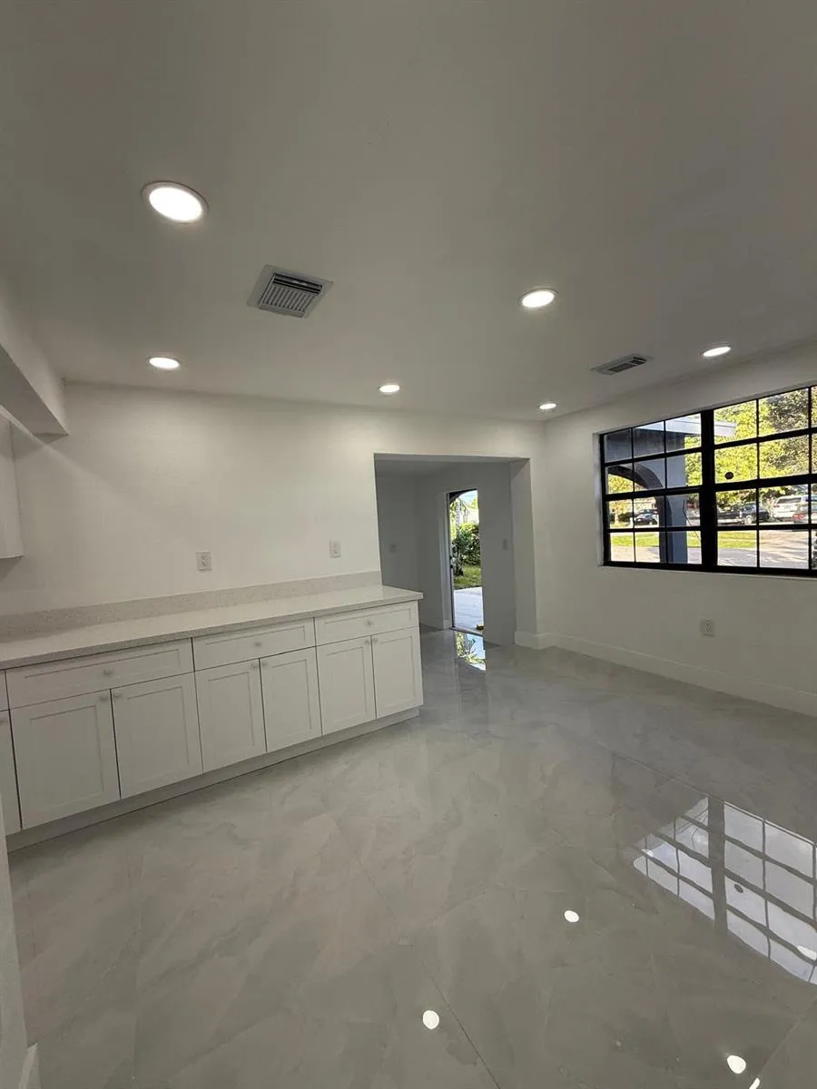 4400 SW 36TH STREET West Park, FL 33023
