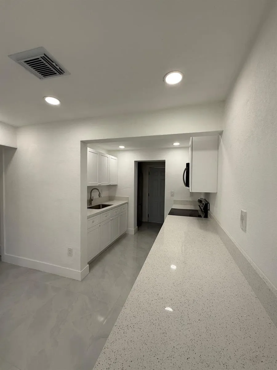 4400 SW 36TH STREET West Park, FL 33023