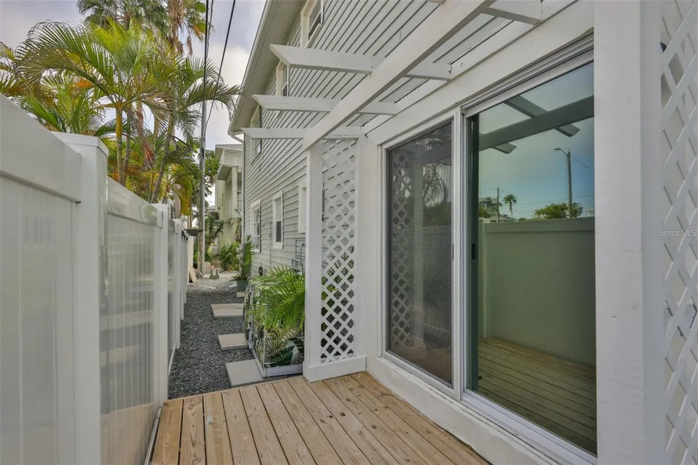 134 86TH TERRACE Treasure Island, FL 33706