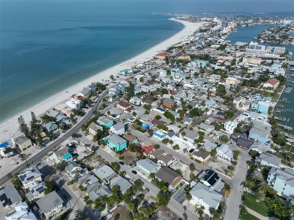 134 86TH TERRACE Treasure Island, FL 33706